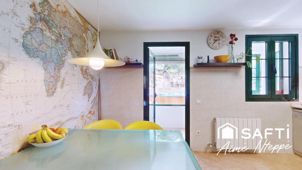 5 bedroom Villa for sale in Sant Julia de Ramis with pool garage - € 755,000 (Ref: 9595349)