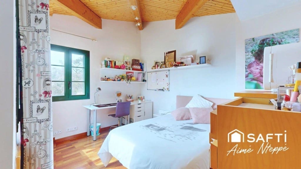 5 bedroom Villa for sale in Sant Julia de Ramis with pool garage - € 755,000 (Ref: 9595349)