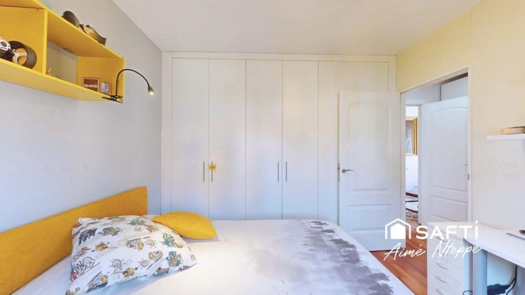 5 bedroom Villa for sale in Sant Julia de Ramis with pool garage - € 755,000 (Ref: 9595349)