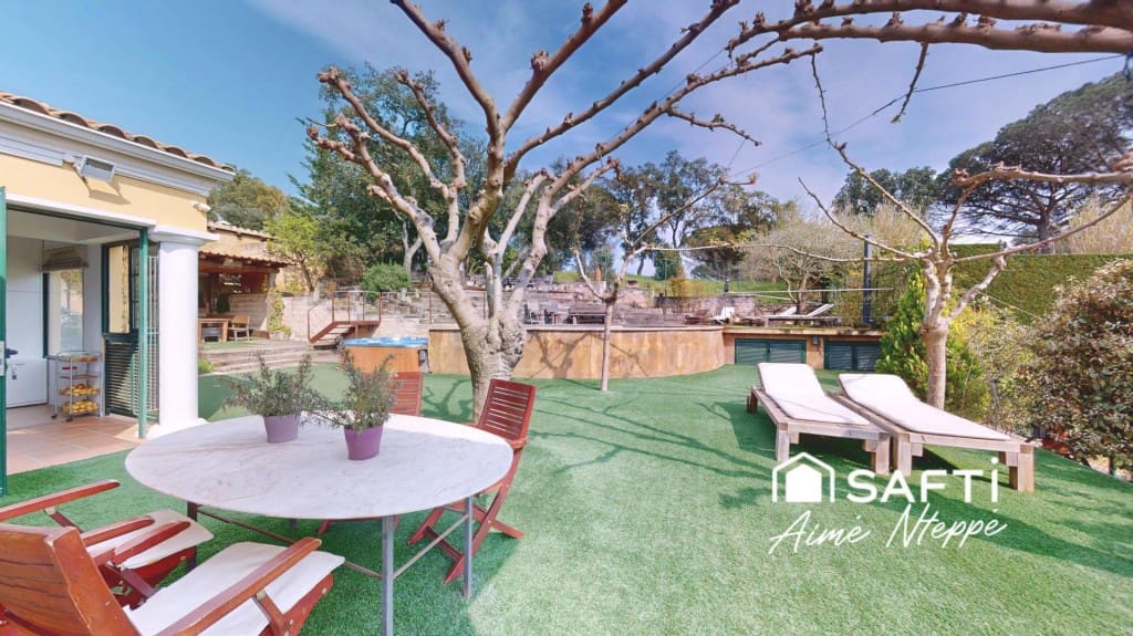 5 bedroom Villa for sale in Sant Julia de Ramis with pool garage - € 755,000 (Ref: 9595349)