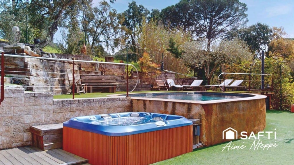 5 bedroom Villa for sale in Sant Julia de Ramis with pool garage - € 755,000 (Ref: 9595349)