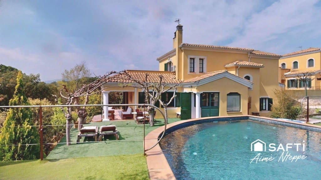 5 bedroom Villa for sale in Sant Julia de Ramis with pool garage - € 755,000 (Ref: 9595349)