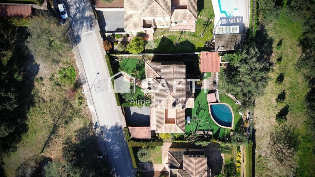 5 bedroom Villa for sale in Sant Julia de Ramis with pool garage - € 755,000 (Ref: 9595349)