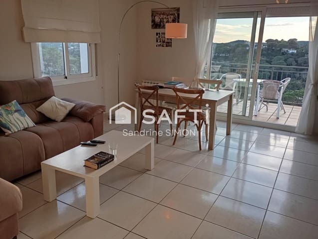 3 makuuhuone Huvila myytävänä paikassa Urbanitzacions del Nord, Lloret de Mar mukana uima-altaan 
autotalli - 380 000 € (Ref: 9595353)