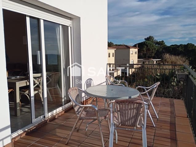 3 makuuhuone Huvila myytävänä paikassa Urbanitzacions del Nord, Lloret de Mar mukana uima-altaan 
autotalli - 380 000 € (Ref: 9595353)