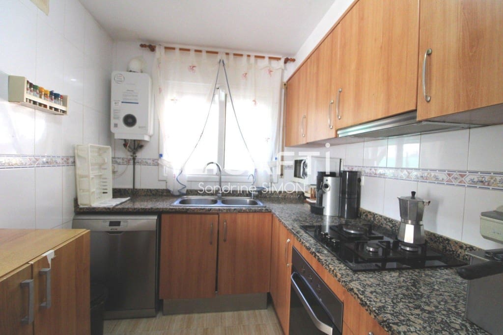 4 soveværelse Villa til salg i Lloret de Mar med swimmingpool garage - € 275.000 (Ref: 9595356)