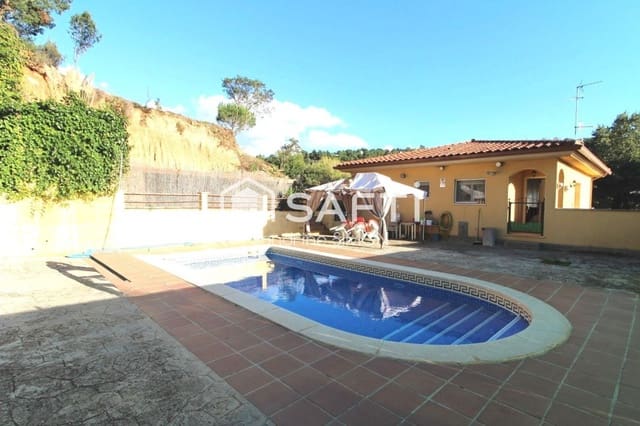 4 soverom Villa til salgs i Urbanitzacions del Nord, Lloret de Mar med svømmebasseng garasje - € 275 000 (Ref: 9595356)