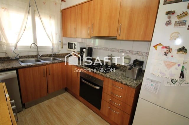 4 soverom Villa til salgs i Urbanitzacions del Nord, Lloret de Mar med svømmebasseng garasje - € 275 000 (Ref: 9595356)