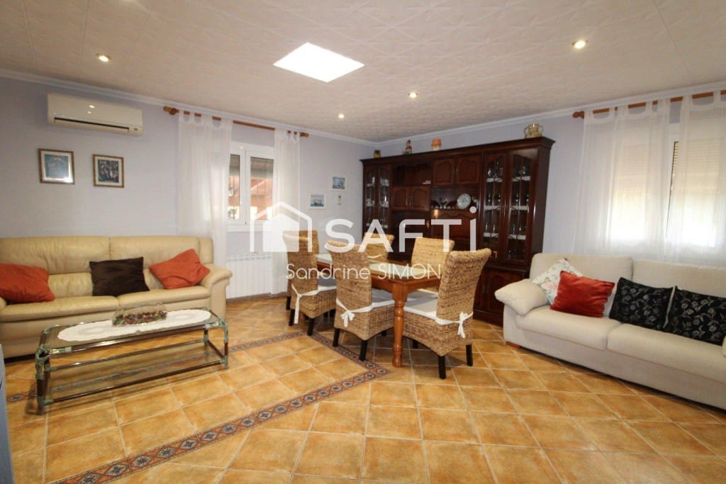 6 soveværelse Villa til salg i Vidreres med swimmingpool garage - € 490.000 (Ref: 9595358)