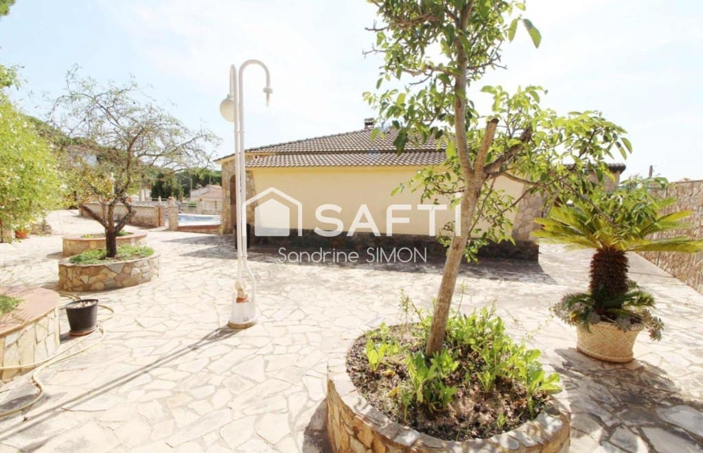 4 soveværelse Villa til salg i Vidreres - € 315.000 (Ref: 9595359)