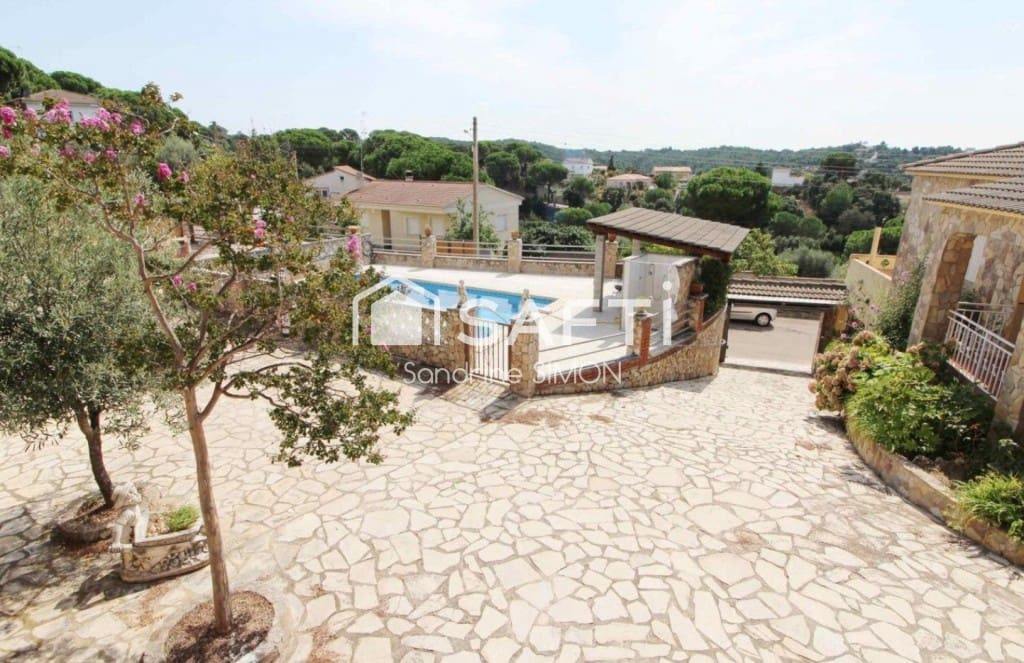 4 soveværelse Villa til salg i Vidreres - € 315.000 (Ref: 9595359)