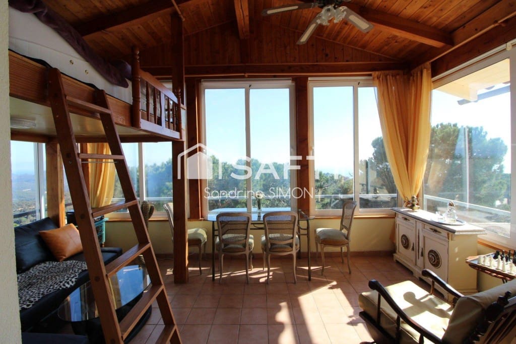 5 soveværelse Villa til salg i Lloret de Mar med swimmingpool - € 449.000 (Ref: 9595360)