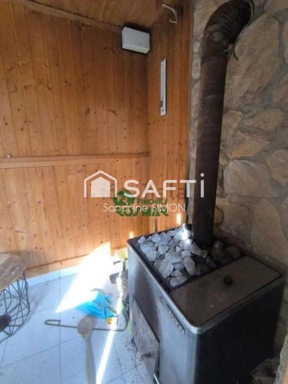 4 makuuhuone Huvila myytävänä paikassa Lloret de Mar mukana uima-altaan 
autotalli - 290 000 € (Ref: 9595361)