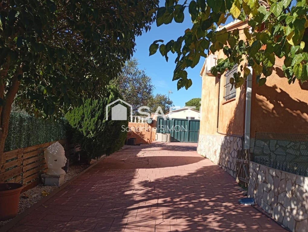 3 soveværelse Villa til salg i Vidreres med swimmingpool garage - € 289.000 (Ref: 9595362)