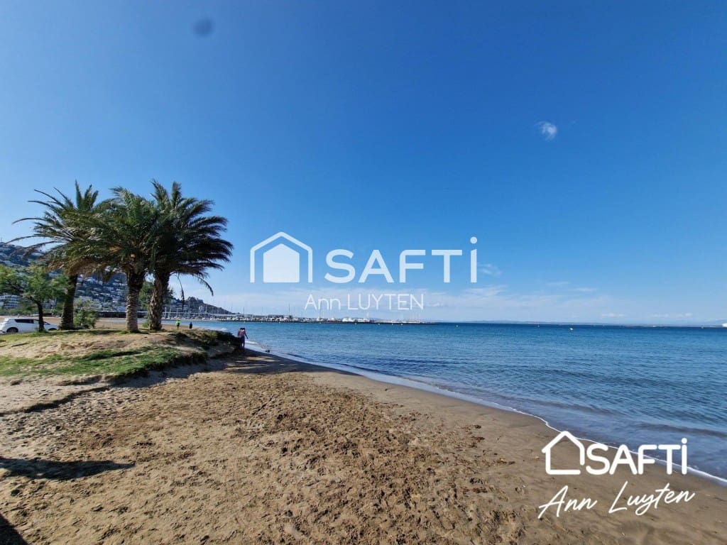 Commercial for sale in Roses - € 80,000 (Ref: 9595365)