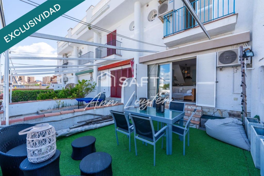 3 chambre Villa/Maison Mitoyenne à vendre à Roses avec garage - 399 000 € (Ref: 9595366)