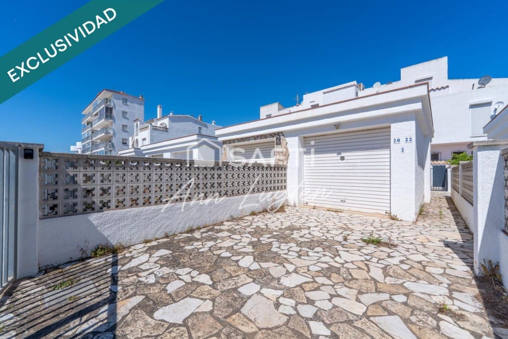 3 chambre Villa/Maison Mitoyenne à vendre à Roses avec garage - 399 000 € (Ref: 9595366)