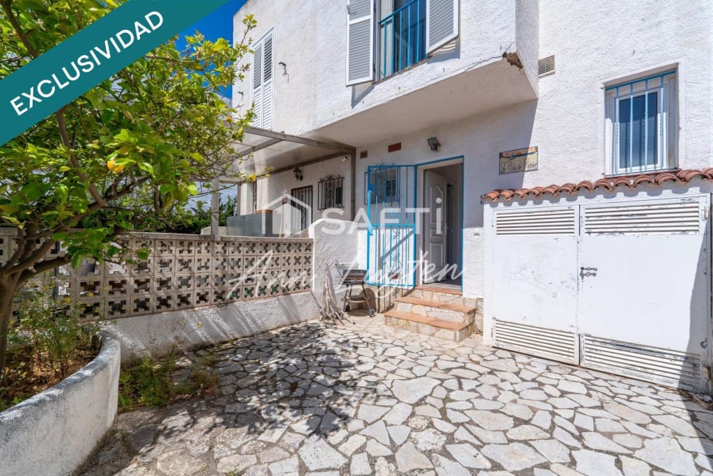 3 chambre Villa/Maison Mitoyenne à vendre à Roses avec garage - 399 000 € (Ref: 9595366)