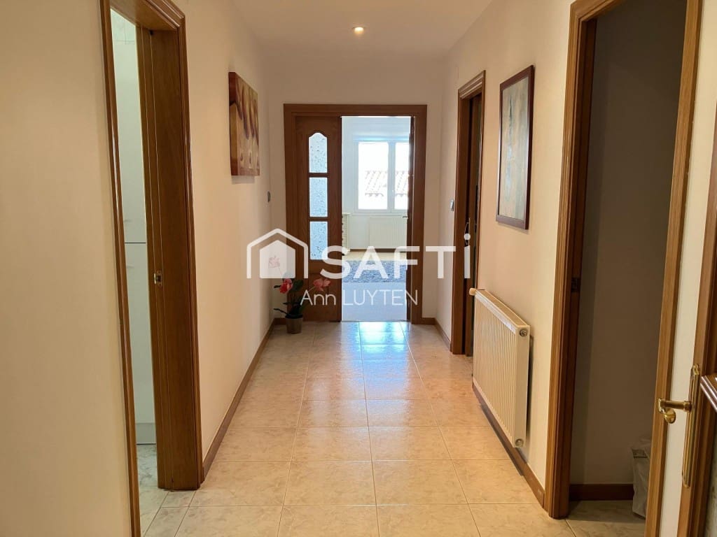 7 sypialnia Willa na sprzedaż w Roses z basenem garażem - 649 000 € (Ref: 9595367)