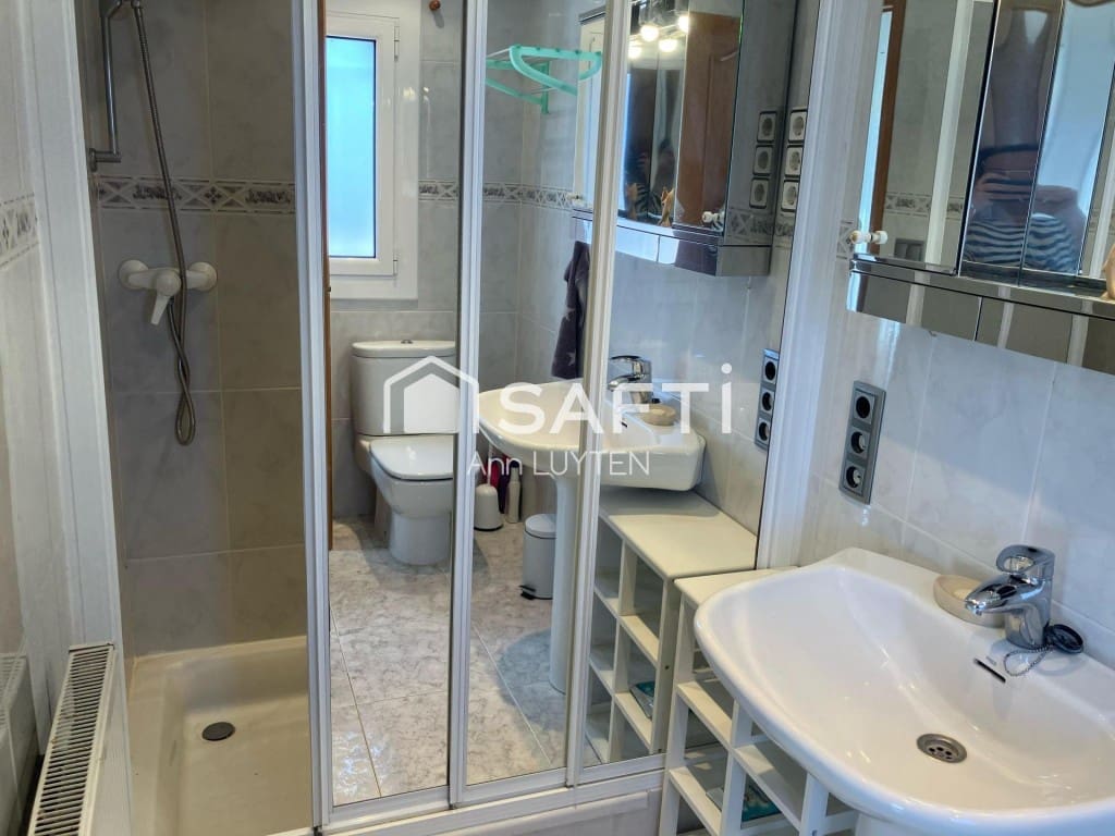 7 sypialnia Willa na sprzedaż w Roses z basenem garażem - 649 000 € (Ref: 9595367)