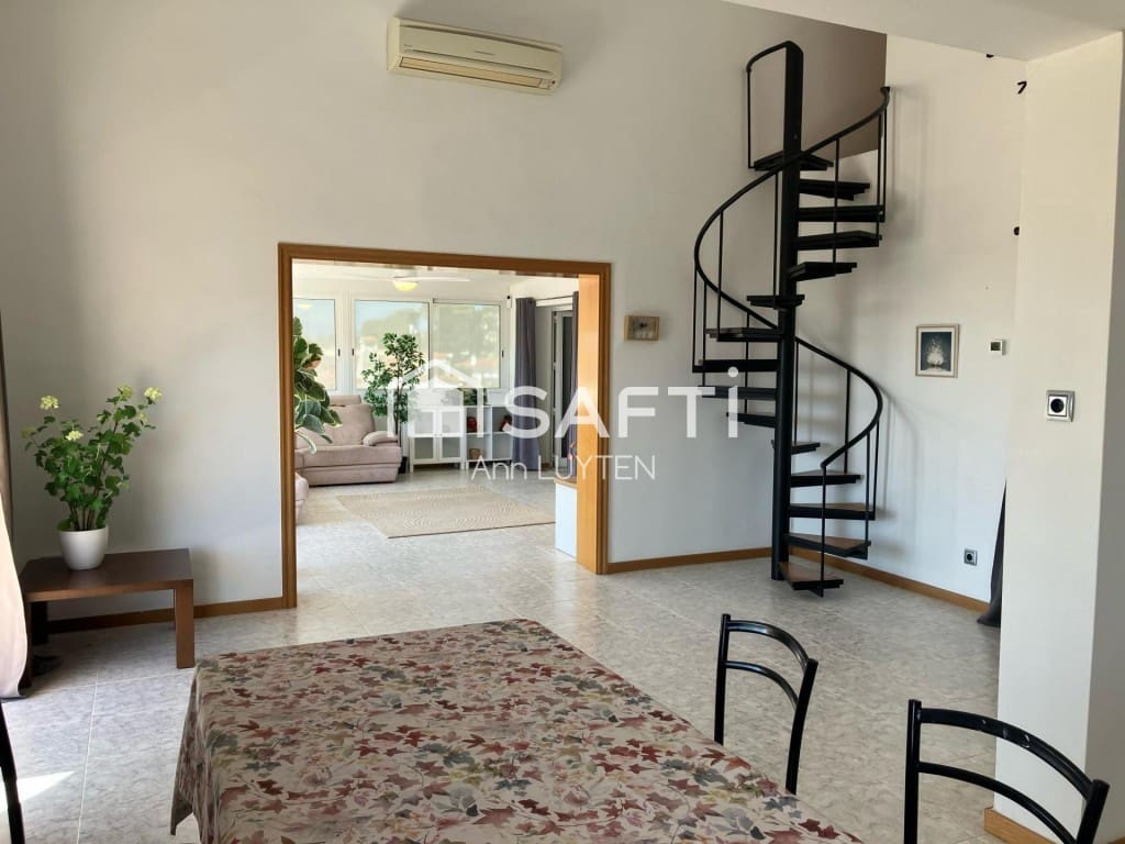 7 sypialnia Willa na sprzedaż w Roses z basenem garażem - 649 000 € (Ref: 9595367)