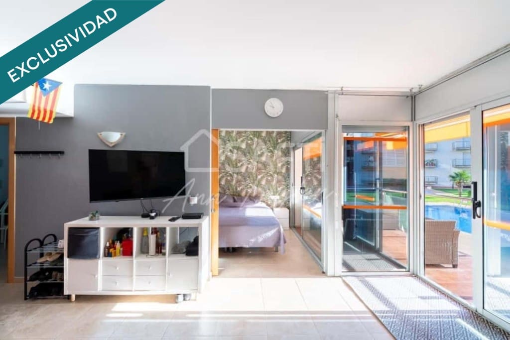 2 slaapkamer Appartement te koop in Roses met zwembad - € 245.000 (Ref: 9595372)