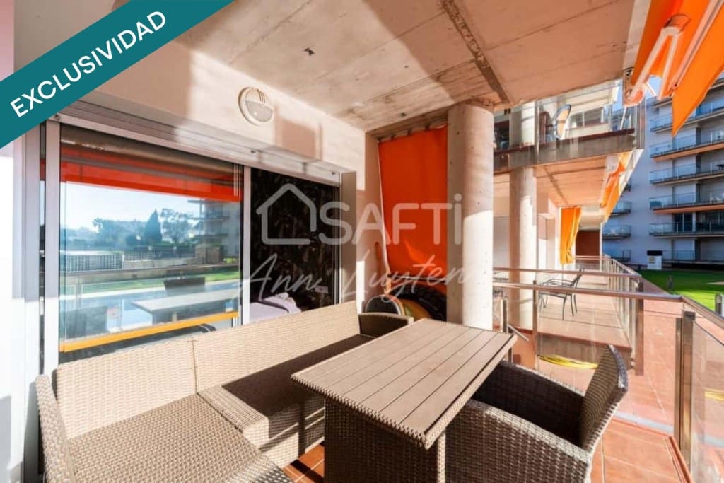 2 slaapkamer Appartement te koop in Roses met zwembad - € 245.000 (Ref: 9595372)