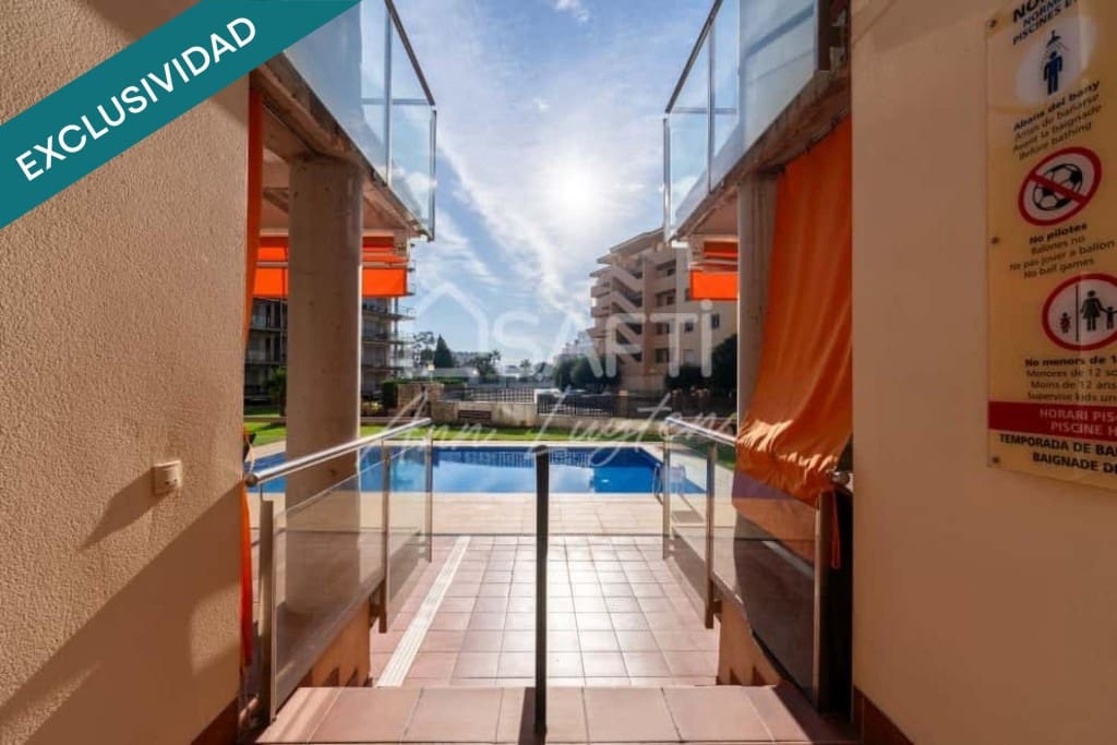 2 slaapkamer Appartement te koop in Roses met zwembad - € 245.000 (Ref: 9595372)