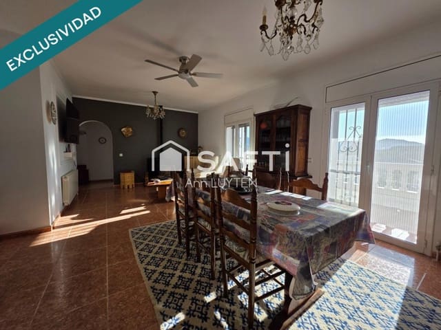 3 makuuhuone Huvila myytävänä paikassa Roses mukana 
autotalli - 549 800 € (Ref: 9595376)