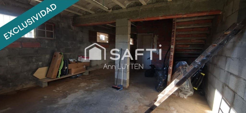 3 makuuhuone Huvila myytävänä paikassa Roses mukana 
autotalli - 549 800 € (Ref: 9595376)