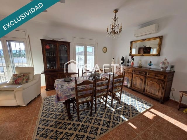 3 makuuhuone Huvila myytävänä paikassa Roses mukana 
autotalli - 549 800 € (Ref: 9595376)