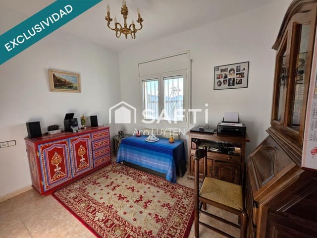 3 makuuhuone Huvila myytävänä paikassa Roses mukana 
autotalli - 549 800 € (Ref: 9595376)