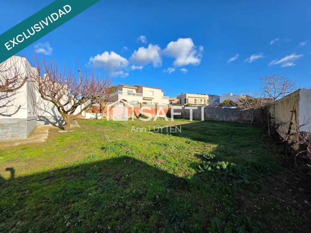 3 makuuhuone Huvila myytävänä paikassa Roses mukana 
autotalli - 549 800 € (Ref: 9595376)