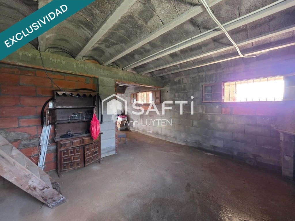 3 makuuhuone Huvila myytävänä paikassa Roses mukana 
autotalli - 549 800 € (Ref: 9595376)