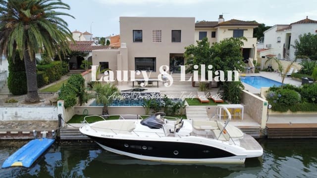 4 makuuhuone Huvila myytävänä paikassa Empuriabrava, Castelló d'Empúries mukana uima-altaan - 1 450 000 € (Ref: 9595382)