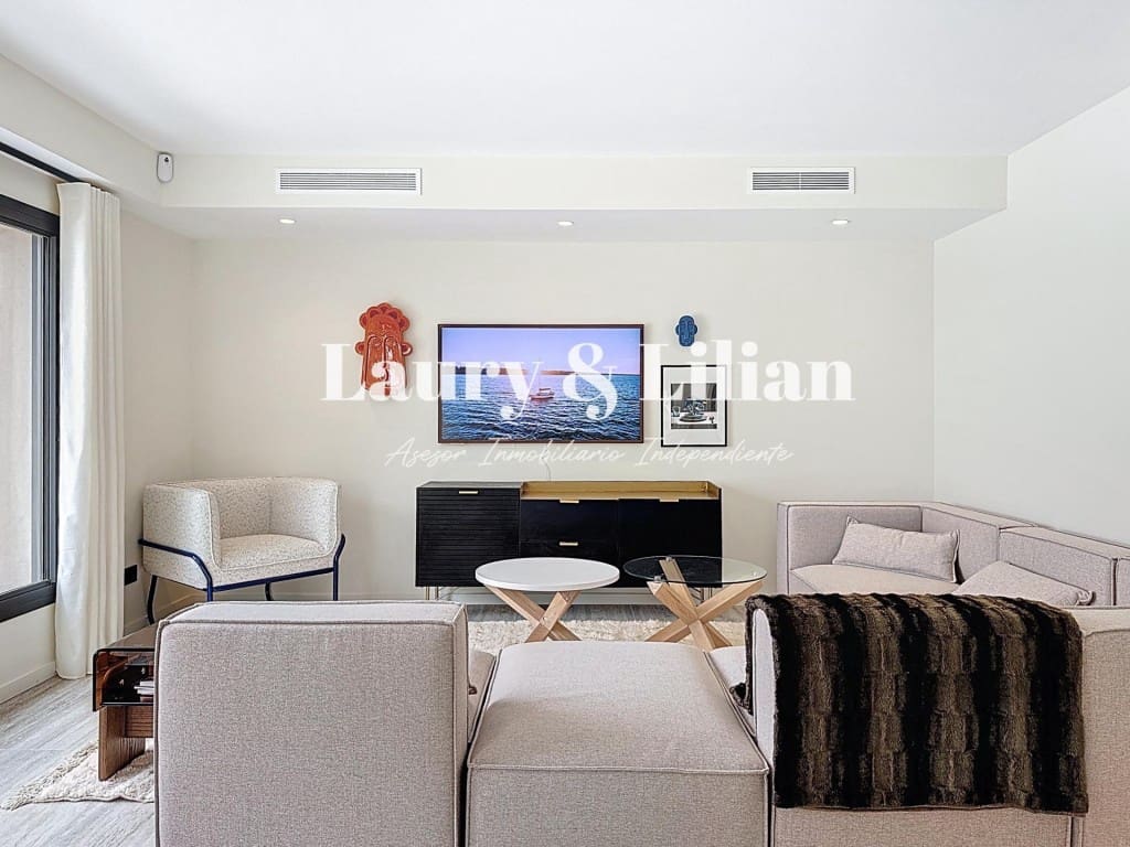 4 soveværelse Villa til salg i Empuriabrava med swimmingpool - € 1.450.000 (Ref: 9595382)