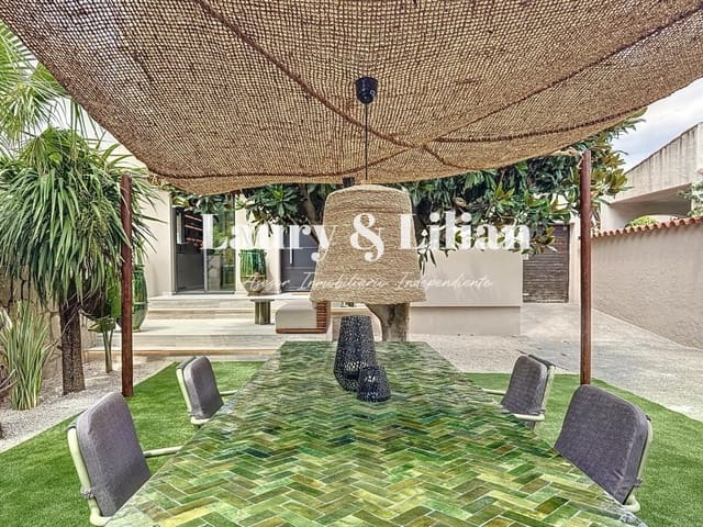 4 makuuhuone Huvila myytävänä paikassa Empuriabrava, Castelló d'Empúries mukana uima-altaan - 1 450 000 € (Ref: 9595382)