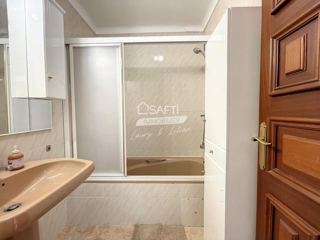 2 slaapkamer Appartement te koop in Roses - € 462.500 (Ref: 9595385)