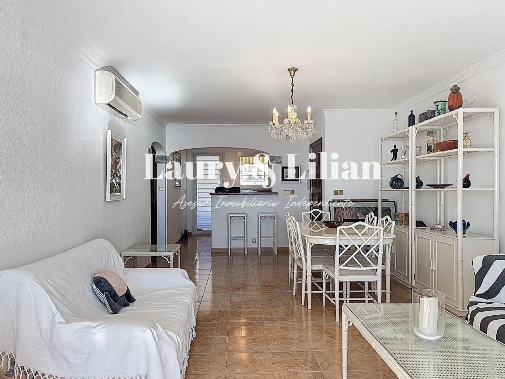 2 slaapkamer Appartement te koop in Roses - € 462.500 (Ref: 9595385)