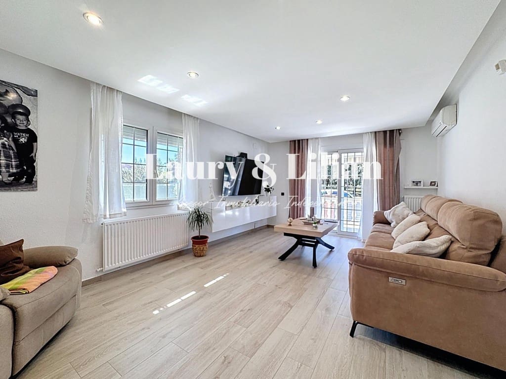 4 soverom Villa til salgs i Avinyonet de Puigventos med svømmebasseng garasje - € 455 000 (Ref: 9595386)