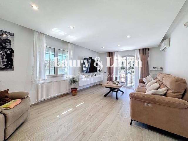 4 soverom Villa til salgs i Avinyonet de Puigventós med svømmebasseng garasje - € 455 000 (Ref: 9595386)