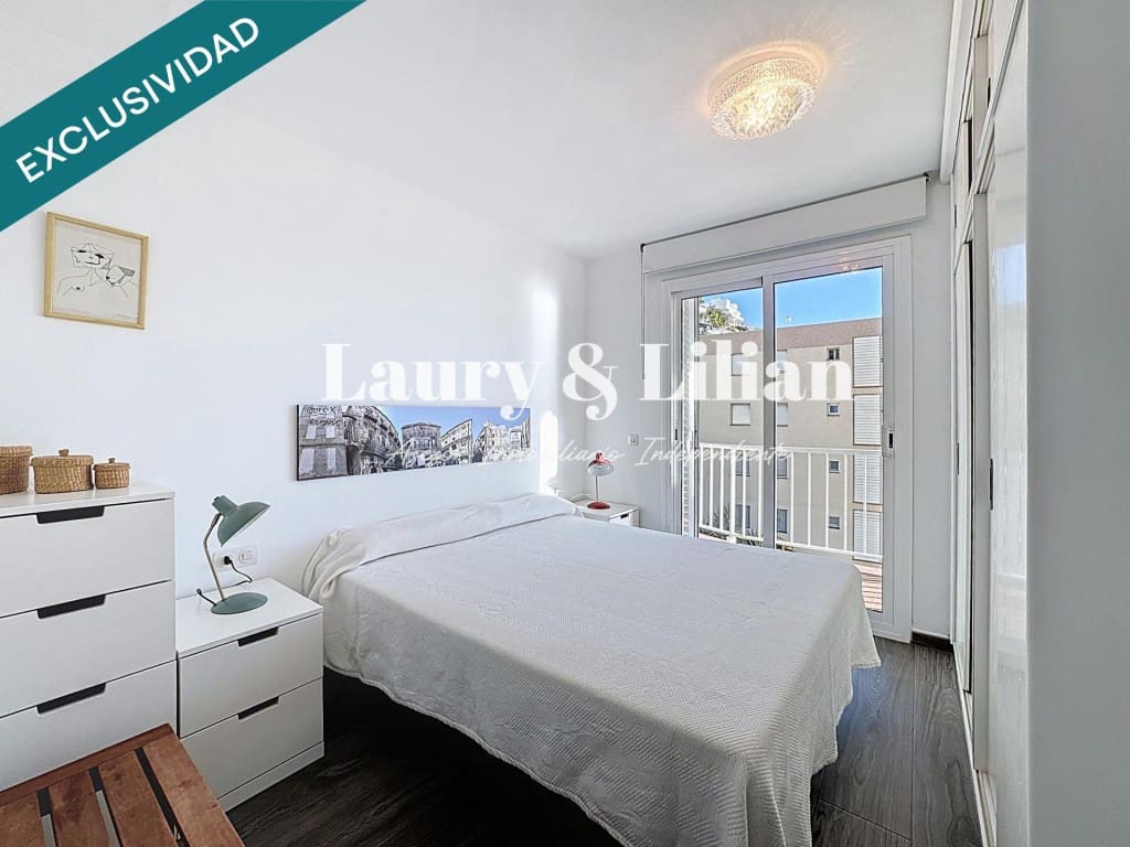 2 slaapkamer Appartement te koop in Roses - € 315.000 (Ref: 9595388)