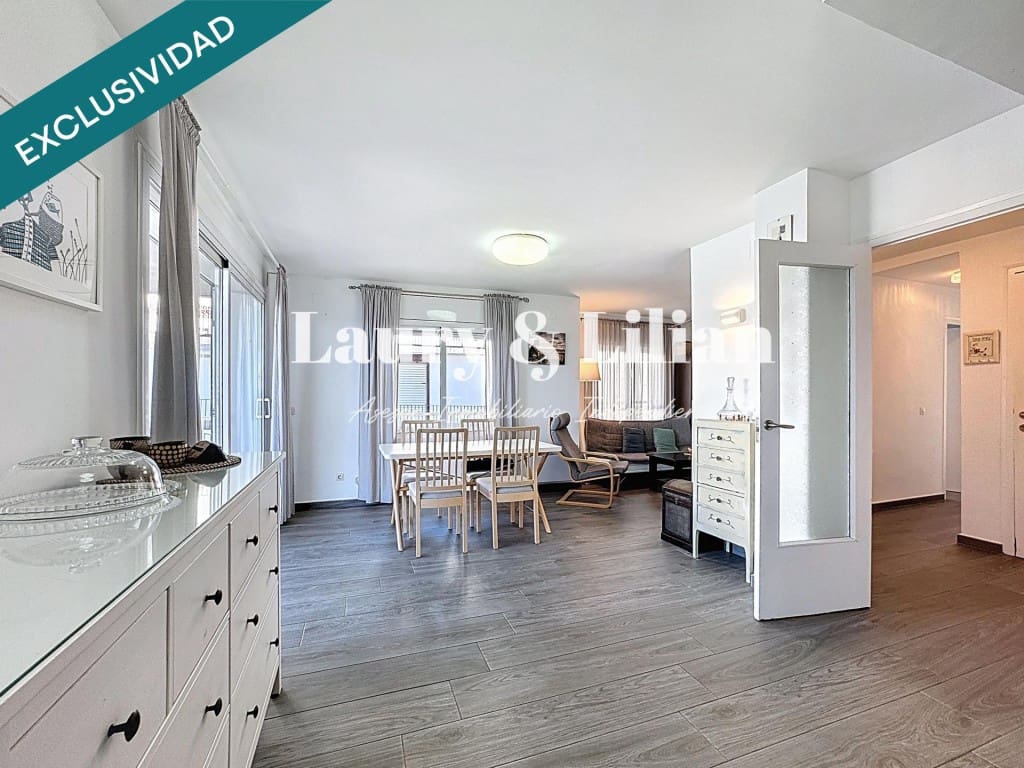 2 slaapkamer Appartement te koop in Roses - € 315.000 (Ref: 9595388)