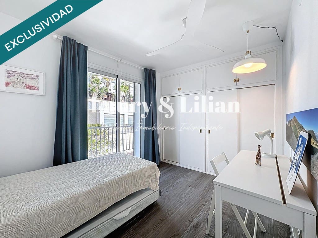 2 slaapkamer Appartement te koop in Roses - € 315.000 (Ref: 9595388)