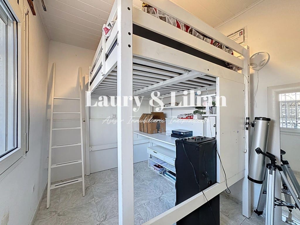 4 makuuhuone Huvila myytävänä paikassa Empuriabrava mukana uima-altaan 
autotalli - 625 000 € (Ref: 9595389)