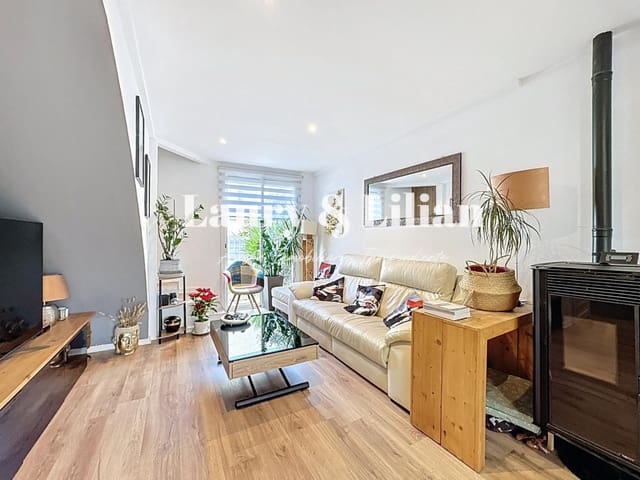 4 makuuhuone Huvila myytävänä paikassa Empuriabrava, Castelló d'Empúries mukana 
autotalli - 259 000 € (Ref: 9595390)