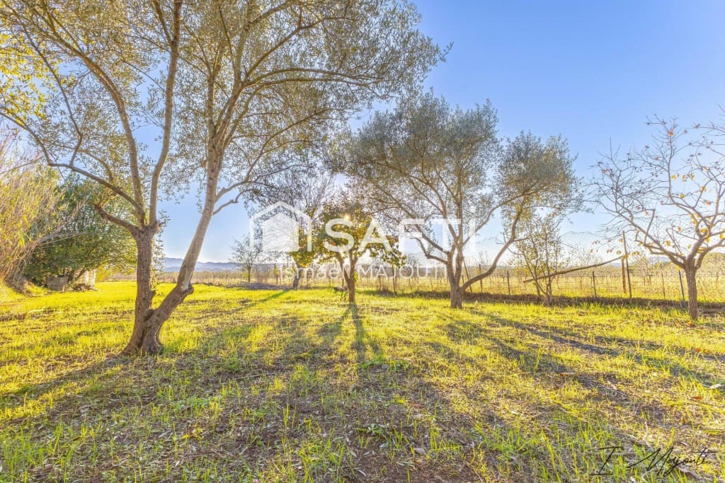 Grunde uden byggetilladelser til salg i Cruilles Monells i Sant Sadurni de I'Heura - € 85.000 (Ref: 9595392)