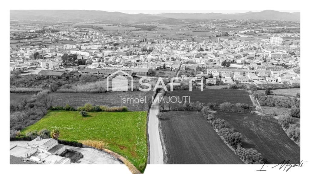 Grunde uden byggetilladelser til salg i Forallac - € 75.000 (Ref: 9595393)