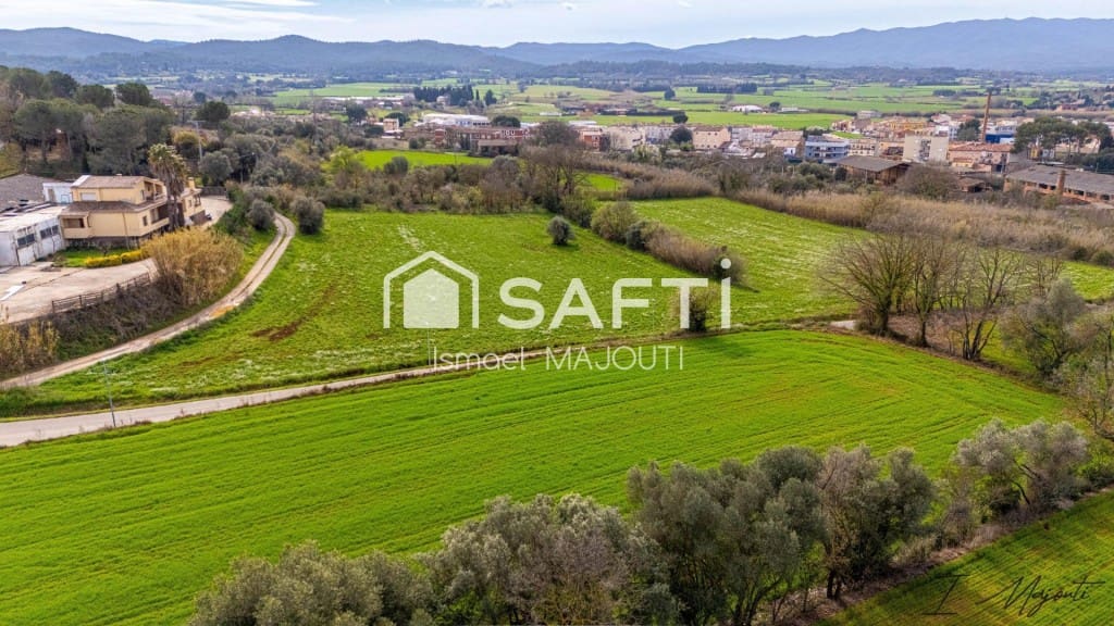 Grunde uden byggetilladelser til salg i Forallac - € 75.000 (Ref: 9595393)