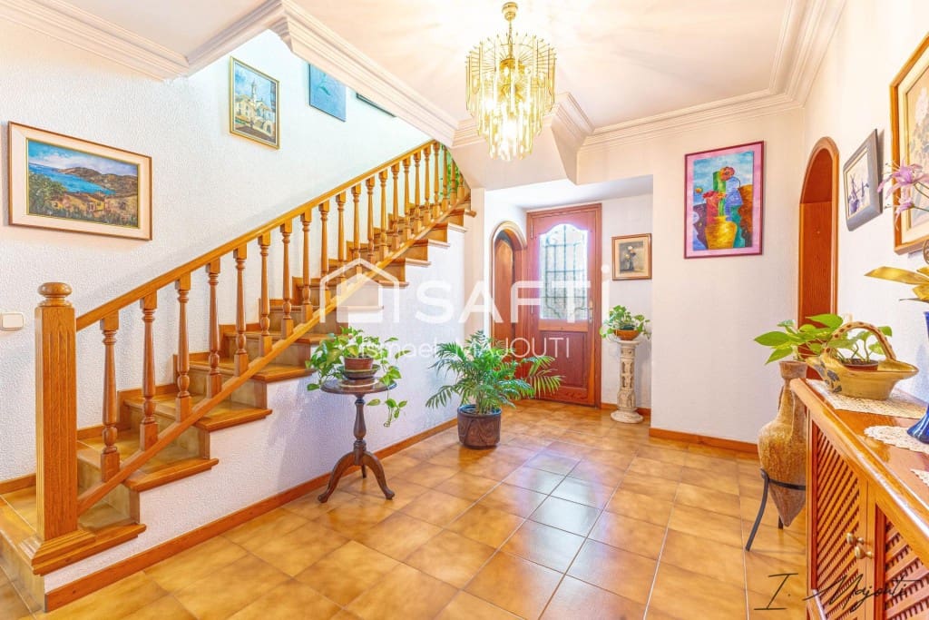 4 makuuhuone Huvila myytävänä paikassa Forallac mukana 
autotalli - 585 000 € (Ref: 9595394)